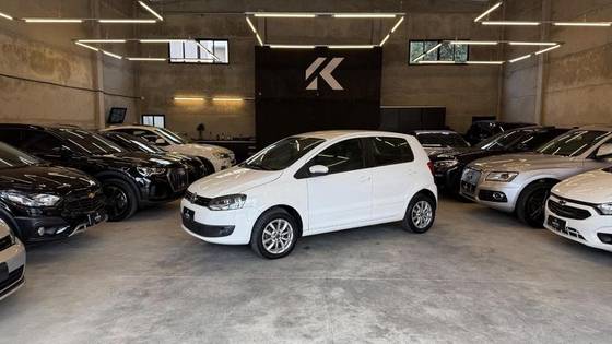 VOLKSWAGEN FOX 1.0 MI 8V FLEX 4P MANUAL VOLKSWAGEN FOX 1.0 MI 8V FLEX 4P MANUAL